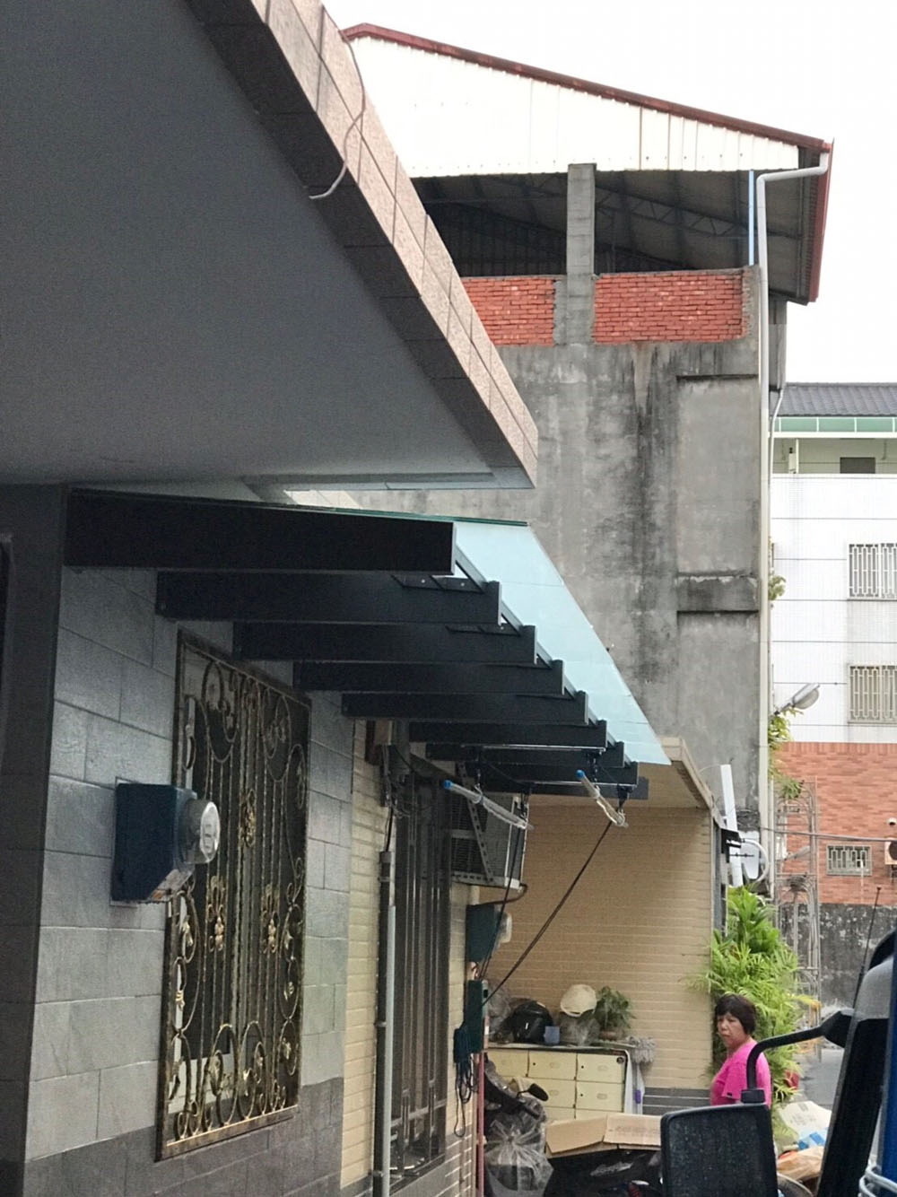 彰化玻璃雨遮工程